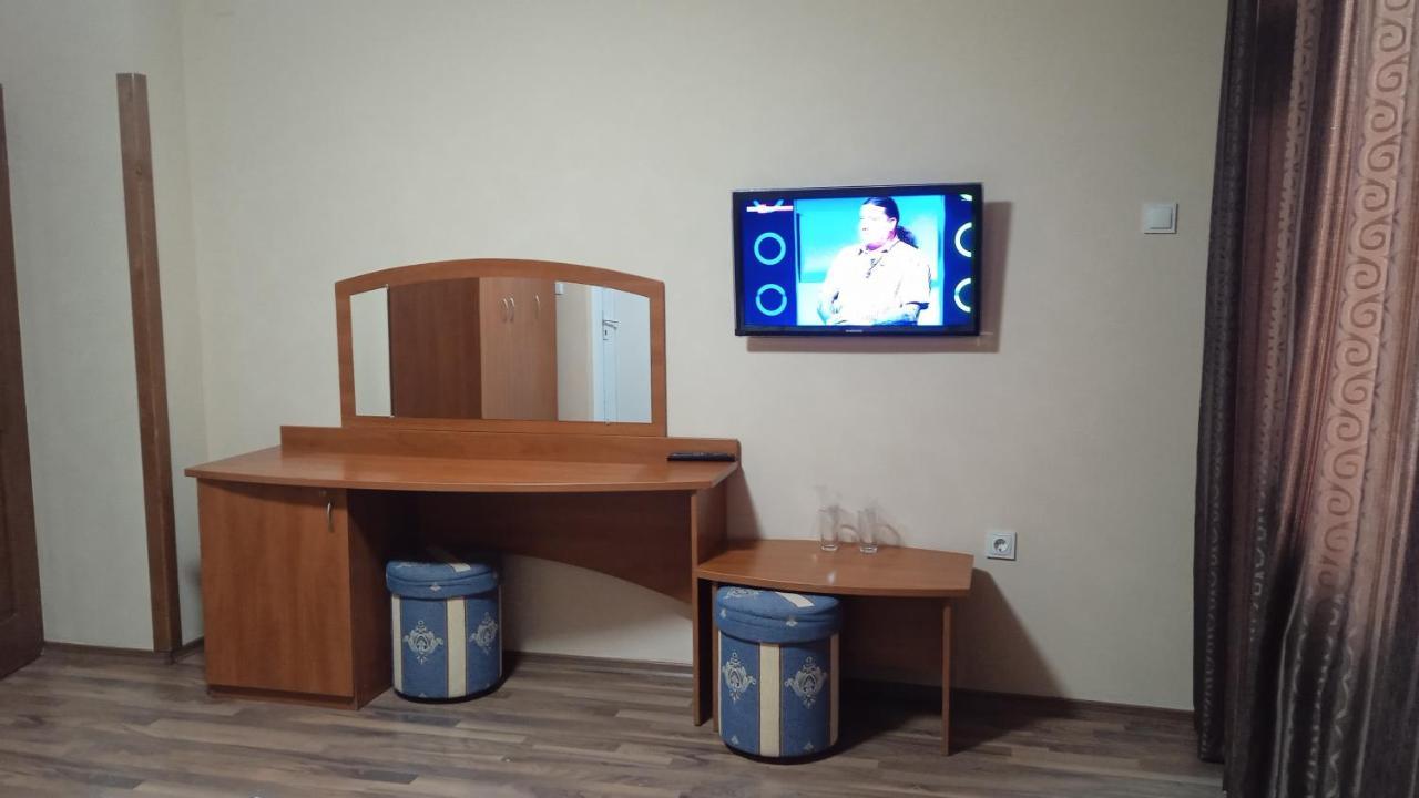 Семеен Хотел Национал Mineralni Bani Luaran gambar